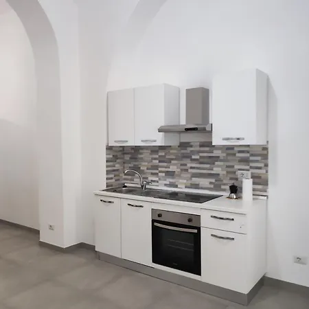 A San Lorenzo Netsuhe Апартаменты