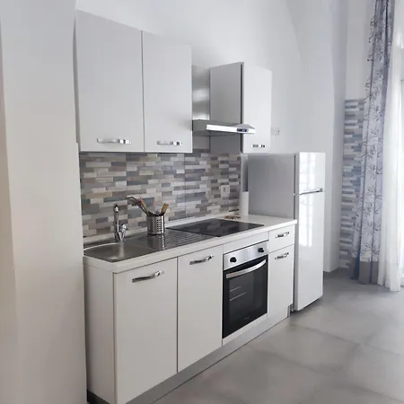 A San Lorenzo Netsuhe Апартаменты