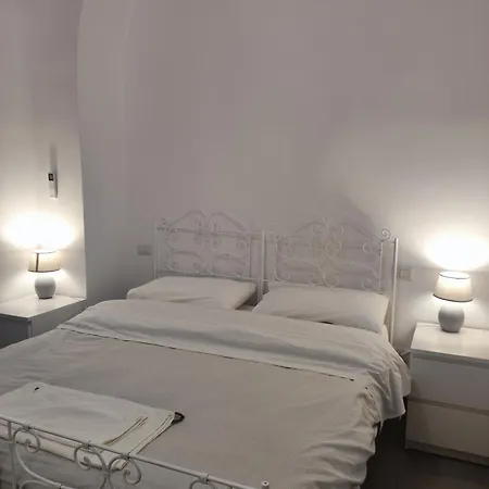 A San Lorenzo Netsuhe Апартаменты Рим