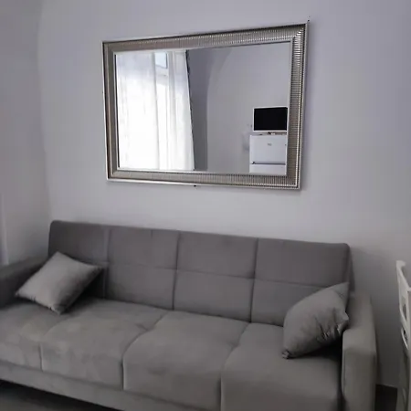 A San Lorenzo Netsuhe Apartament